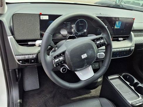 New 2025 Hyundai Ioniq 5 SEL image 10