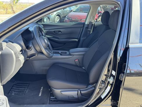 Used 2025 Nissan Sentra S image 13