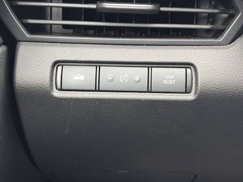 Used 2024 Nissan Altima 2.5 SV FWD image 16