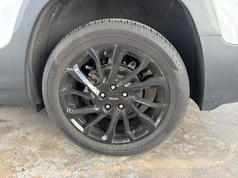 Used 2023 GMC Terrain SLE w/ Driver Convenience Package FWD image 19