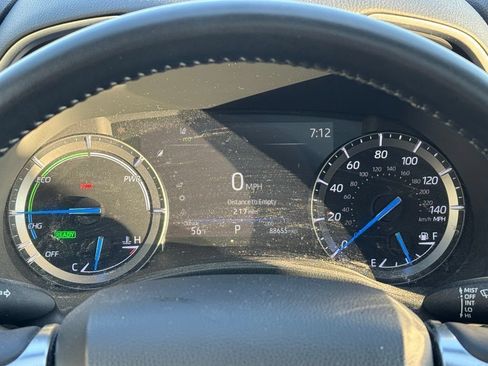 Used 2021 Toyota Highlander XLE AWD/4WD image 10