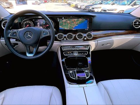 Used 2018 Mercedes-Benz E 300 image 15