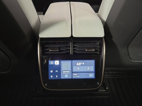 Used 2024 Rivian R1S Adventure AWD/4WD image 27