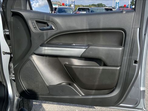 Used 2022 Chevrolet Colorado LT image 21