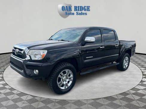 Used 2015 Toyota Tacoma 4x4 Double Cab w/ Limited Package image 1