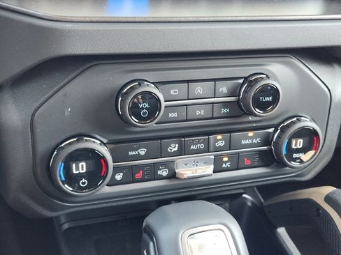 New 2025 Ford Bronco Badlands image 21