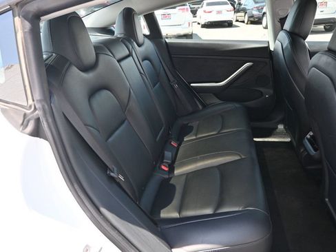 Used 2022 Tesla Model 3 RWD image 17