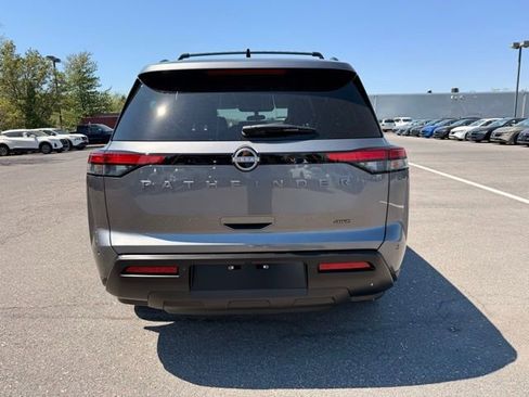 New 2026 Nissan Pathfinder SV image 6