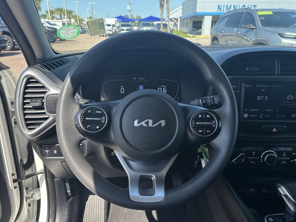 Used 2024 Kia Soul LX w/ Option Group 015 FWD image 21