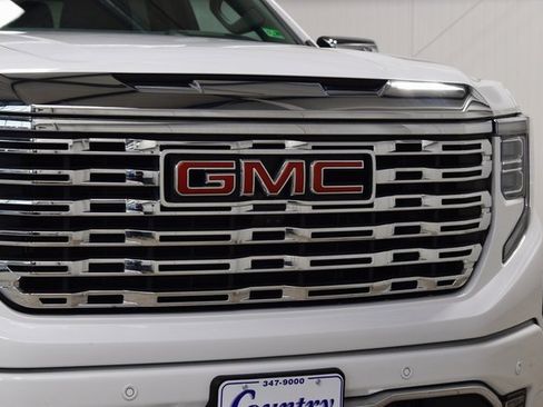 Used 2023 GMC Sierra 1500 Denali w/ Denali Reserve Package image 11