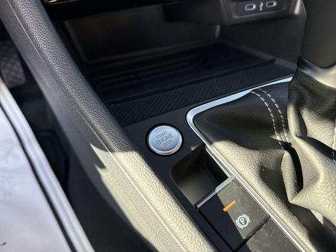 New 2026 Volkswagen Jetta SE FWD image 30