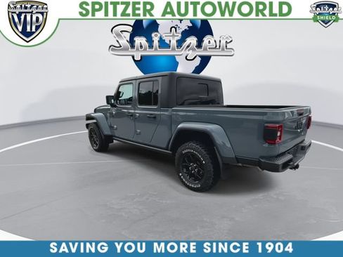 Used 2024 Jeep Gladiator Sport AWD/4WD image 6
