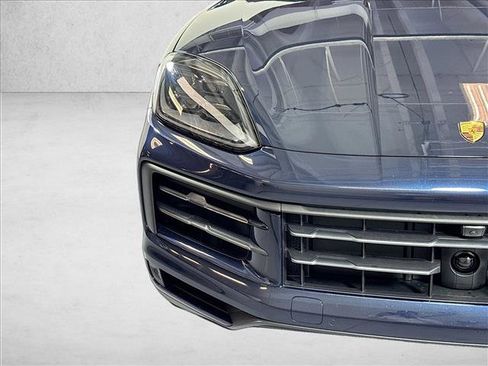 Used 2026 Porsche Cayenne AWD/4WD image 28