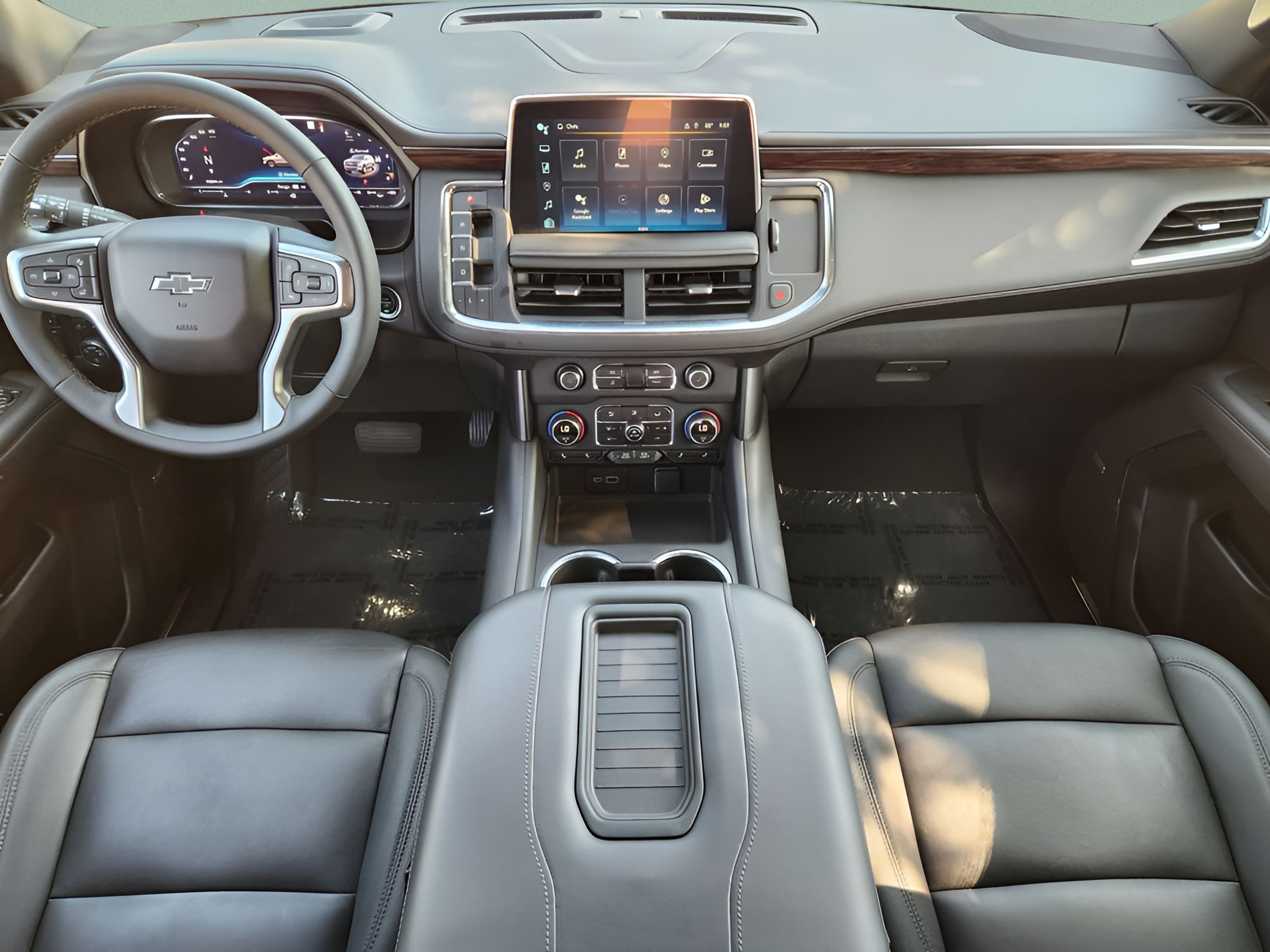 Used 2023 Chevrolet Suburban Z71 w/ Luxury Package AWD/4WD image 22