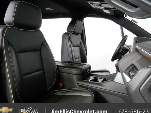 Used 2021 Chevrolet Tahoe Premier AWD/4WD image 23