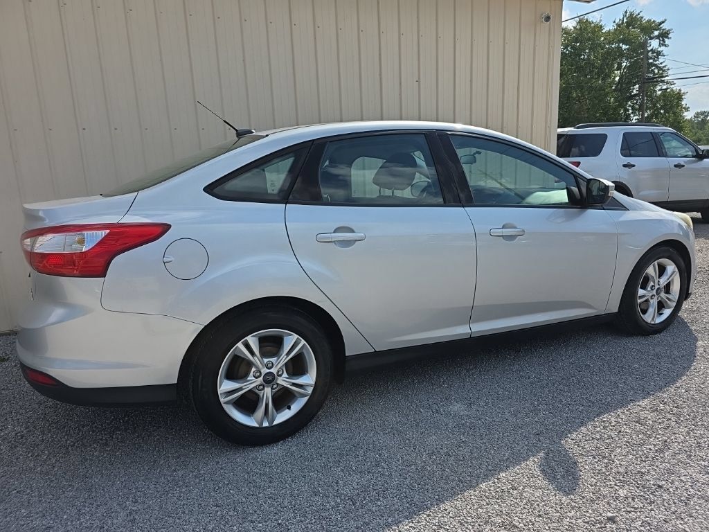 Used 2014 Ford Focus SE FWD image 5