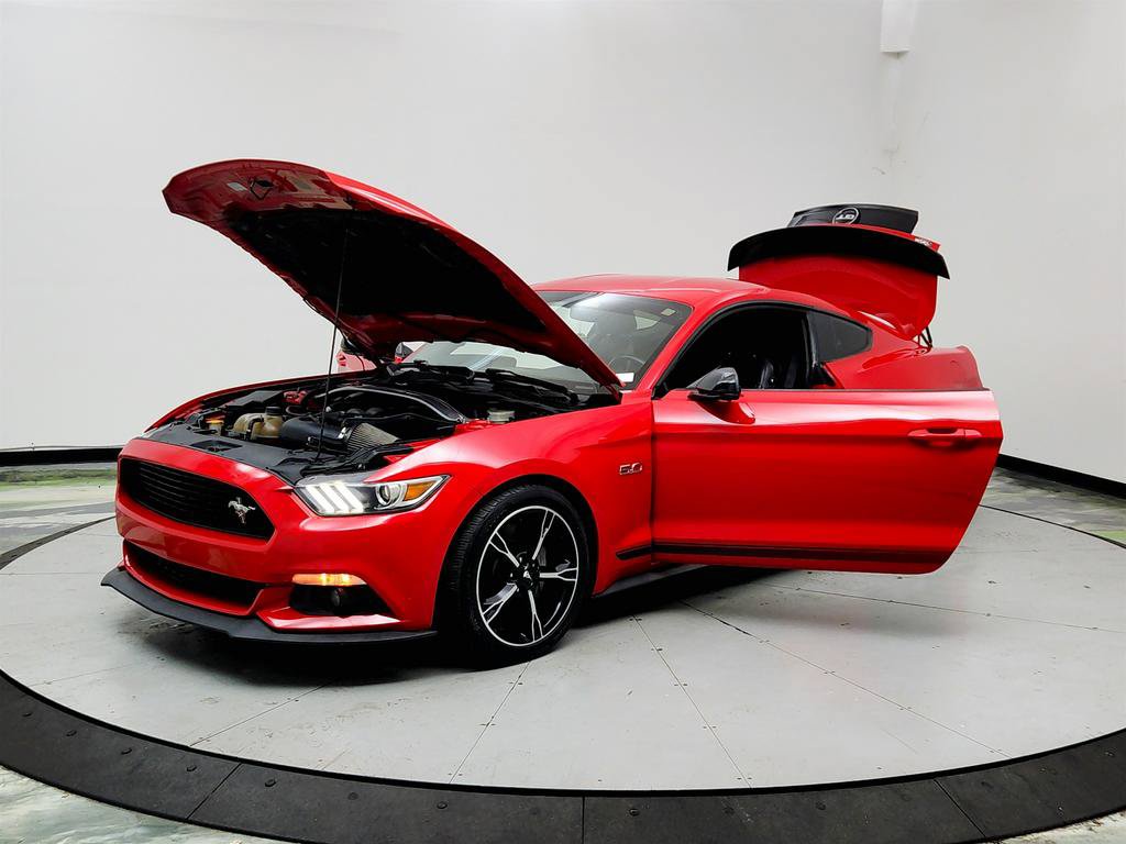Used 2017 Ford Mustang GT Premium RWD image 9