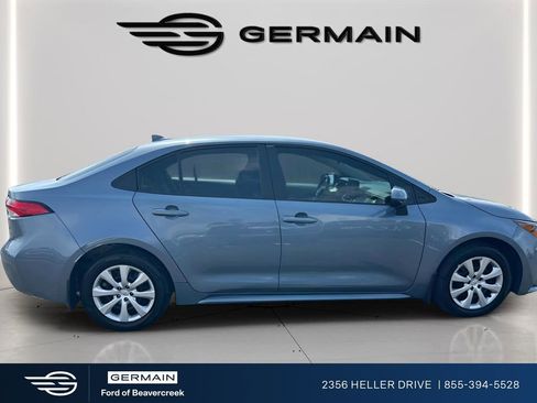Used 2025 Toyota Corolla LE image 9