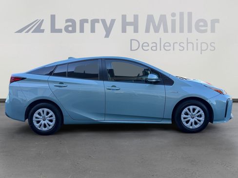 Used 2022 Toyota Prius LE image 6
