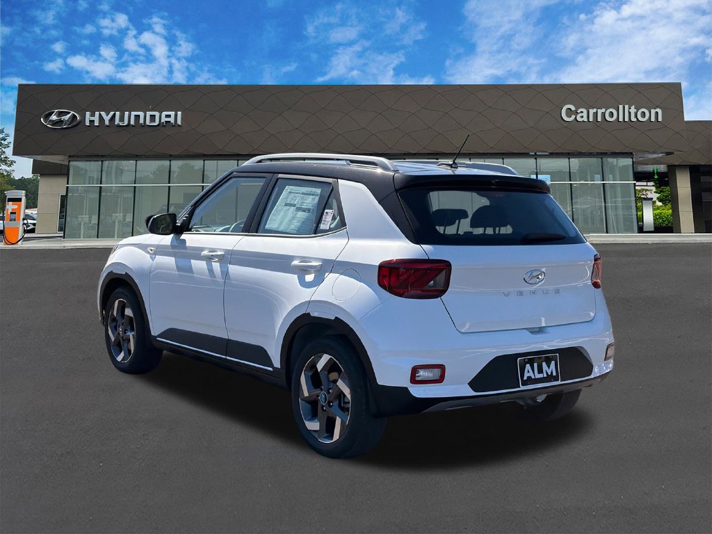 New 2026 Hyundai Venue SEL FWD image 8