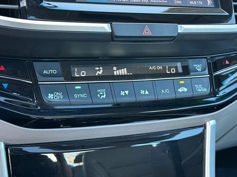 Used 2017 Honda Accord EX-L image 22