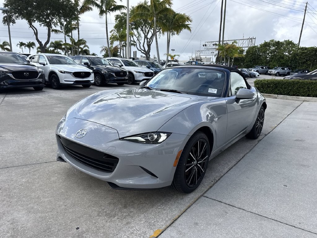 New 2026 MAZDA MX-5 Miata Grand Touring RWD image 9