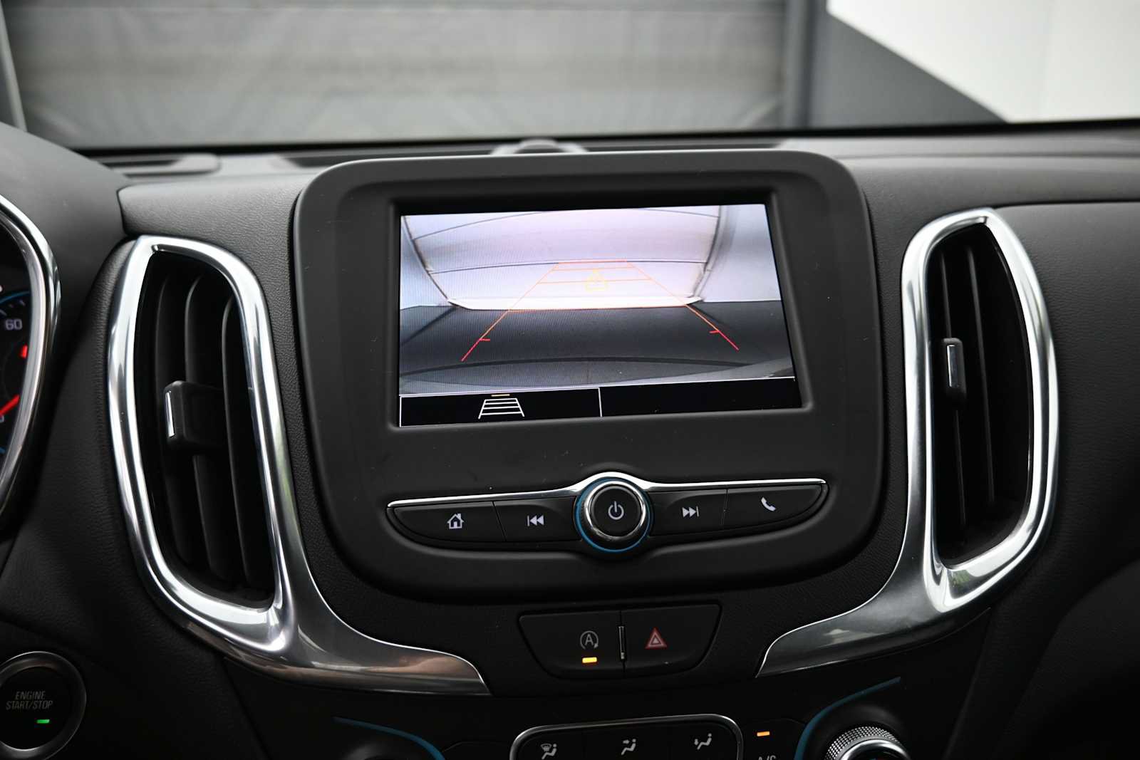 Used 2024 Chevrolet Equinox LT AWD/4WD image 8