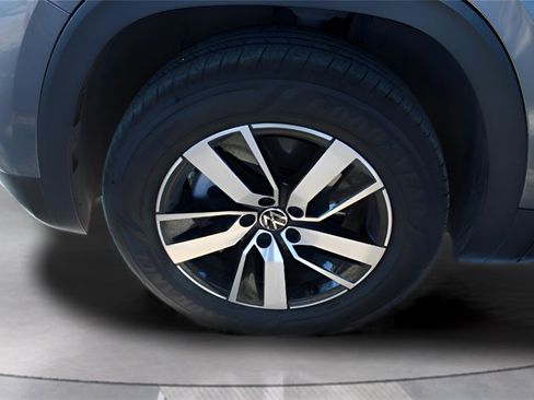 Used 2023 Volkswagen Atlas SE image 7