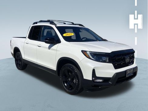 Used 2025 Honda Ridgeline Black Edition image 1