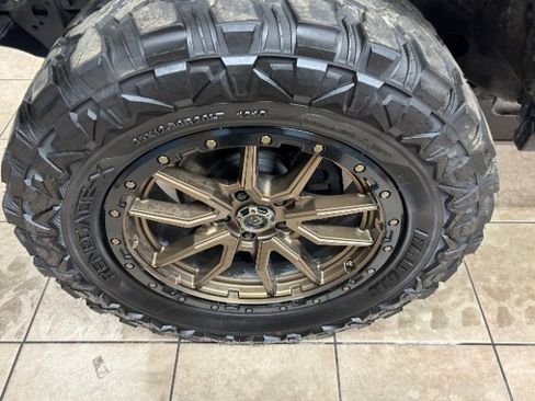 Used 2018 Jeep Wrangler Unlimited Sahara image 20