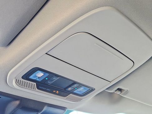 Used 2023 Ford F150 XLT image 29