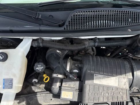 Used 2015 Chevrolet Express 2500 LT w/ LT Preferred Equipment Group RWD image 24