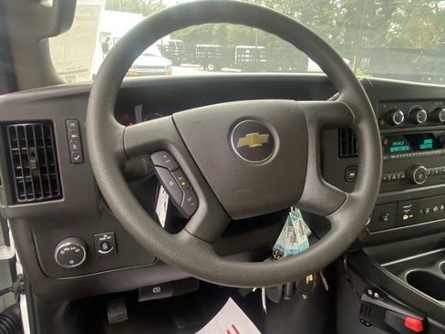 New 2025 Chevrolet Express 3500 w/ Power Convenience Package image 33