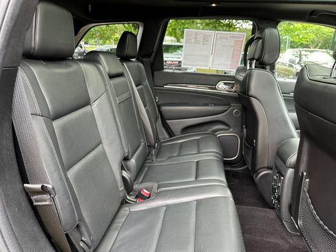 Used 2016 Jeep Grand Cherokee Overland w/ Advanced Technology Group AWD/4WD image 42