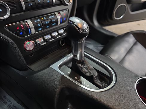 Used 2021 Ford Mustang Premium image 23