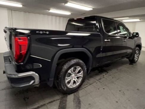 Certified 2025 GMC Sierra 1500 SLT AWD/4WD image 8