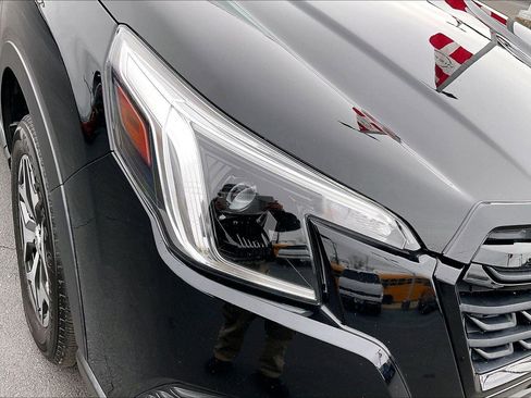 Used 2023 Subaru Forester Premium image 30