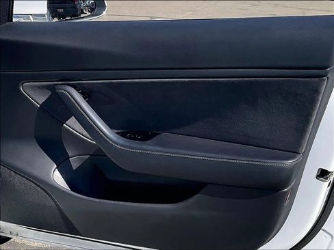 Used 2020 Tesla Model 3 Long Range image 23