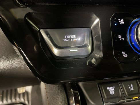 Used 2024 GMC Sierra 2500 AT4 w/ AT4 Premium Plus Package image 27