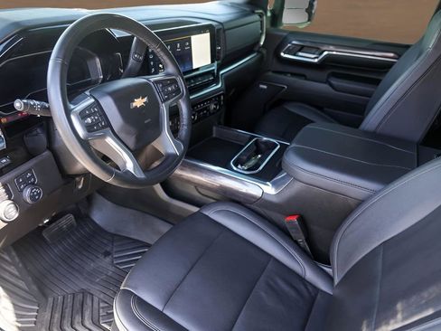 Used 2024 Chevrolet Silverado 2500 LTZ w/ LTZ Plus Package image 10