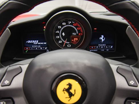 Used 2019 Ferrari 488 Spider Rosso Corsa image 14