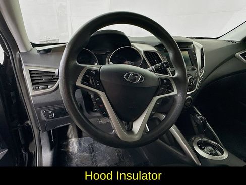 Used 2012 Hyundai Veloster image 16