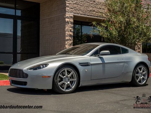 Used 2008 Aston Martin V8 Vantage Coupe RWD image 3