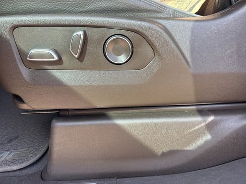 Used 2024 GMC Sierra 1500 Denali w/ Technology Package image 19