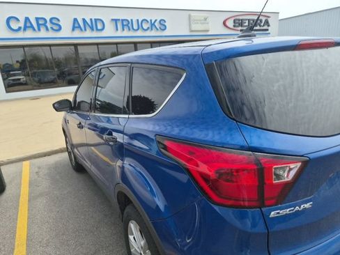 Used 2019 Ford Escape SE FWD image 6