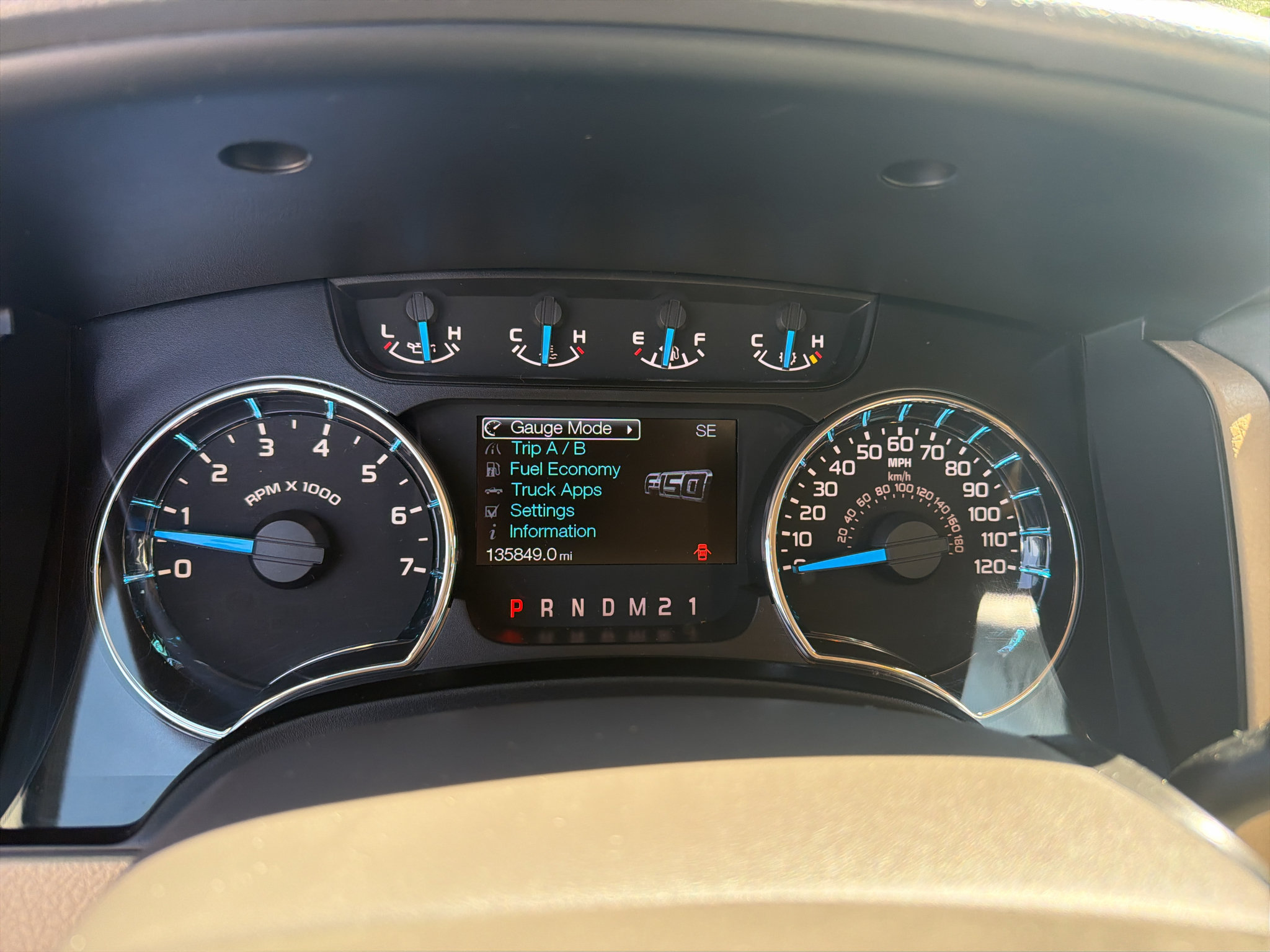 Used 2013 Ford F150 XLT w/ Luxury Equipment Group RWD image 15