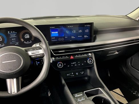 Used 2025 Hyundai Sonata SEL FWD image 9