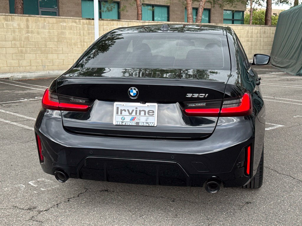 Certified 2024 BMW 330i Sedan w/ M Sport Package RWD image 9