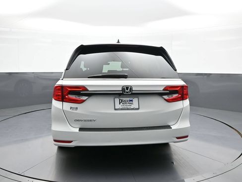 Certified 2024 Honda Odyssey EX-L image 7
