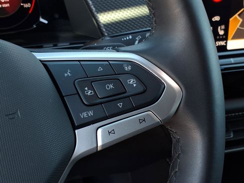 Certified 2025 Volkswagen Atlas Cross Sport SEL Premium R-Line image 33